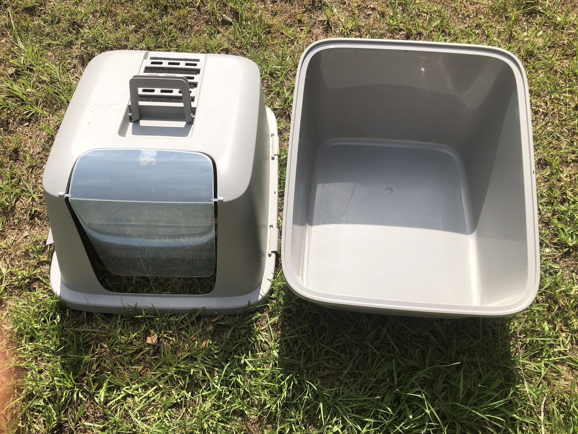 Litter Box With Cover