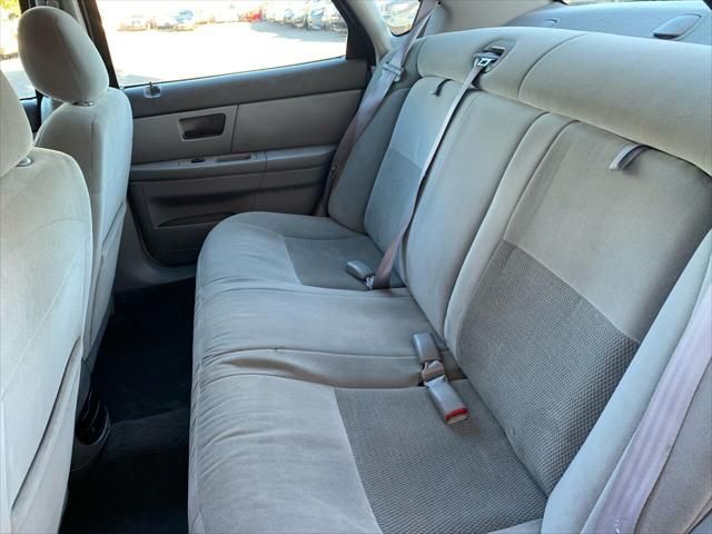2003 Ford Taurus