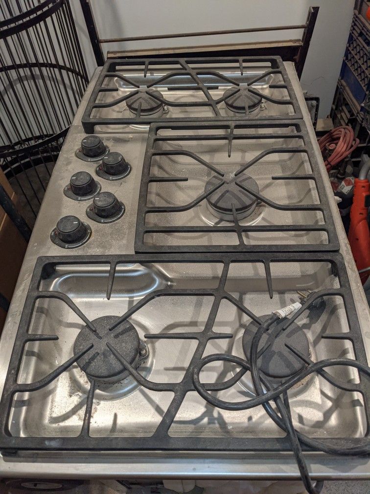 In Counter 5 Burner Stove..