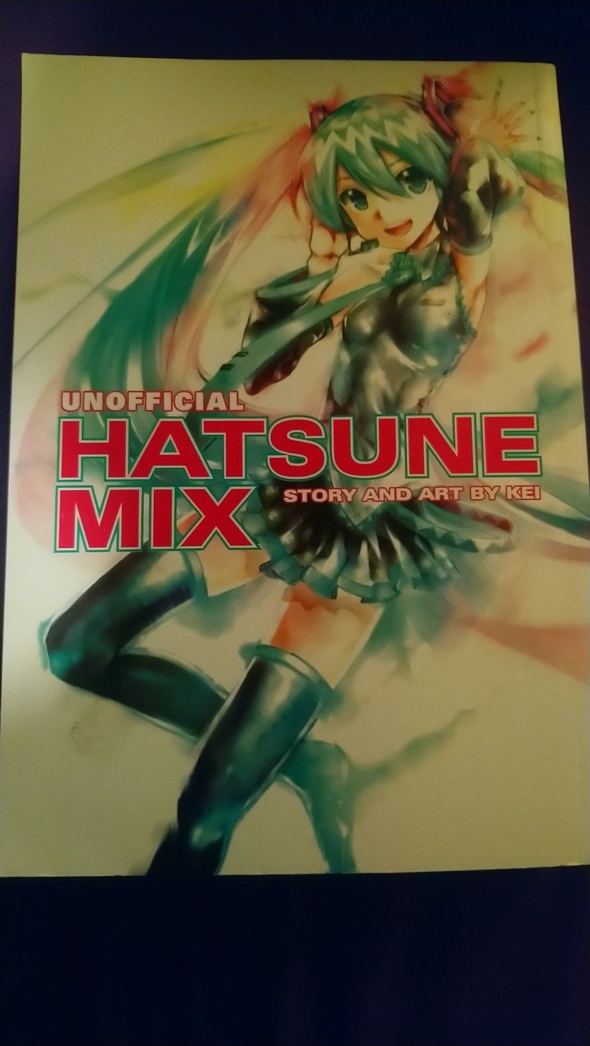 Unofficial HATSUNE MIX Manga Book