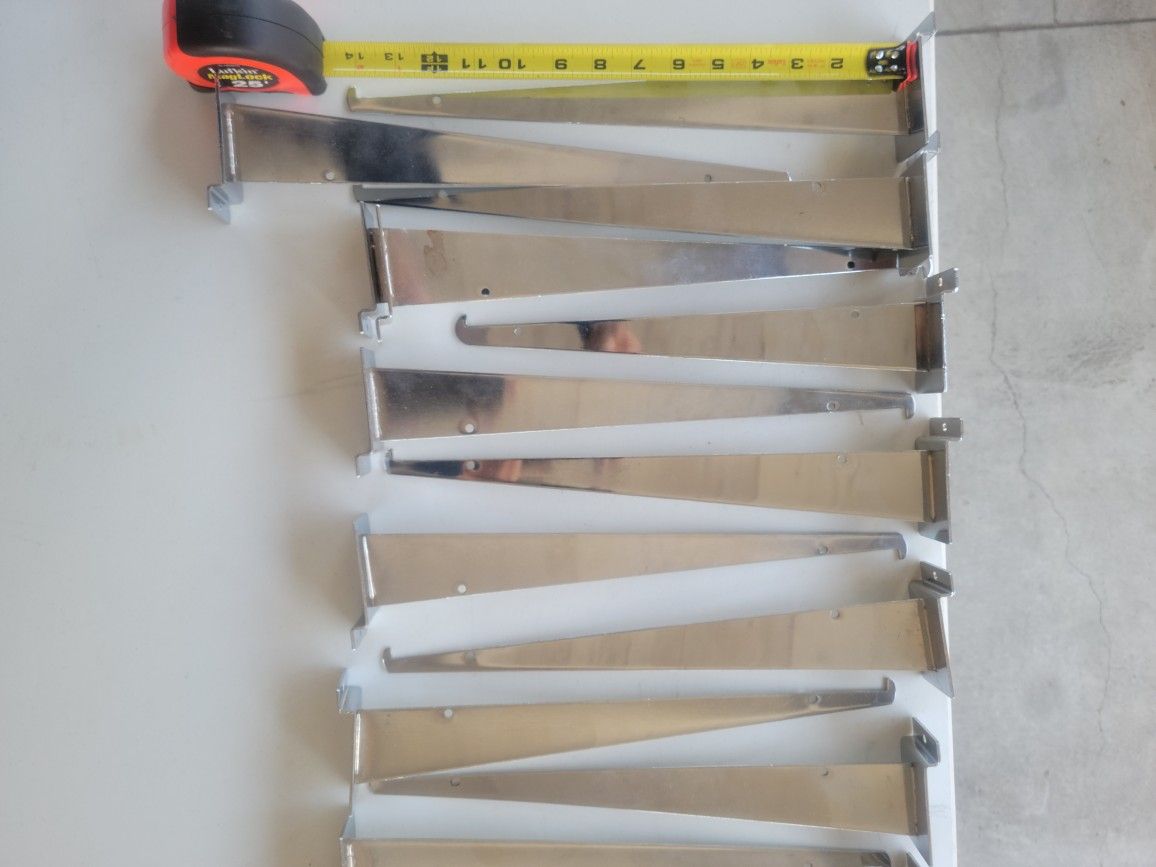 14in Chrome Standard Bracket Slatwall