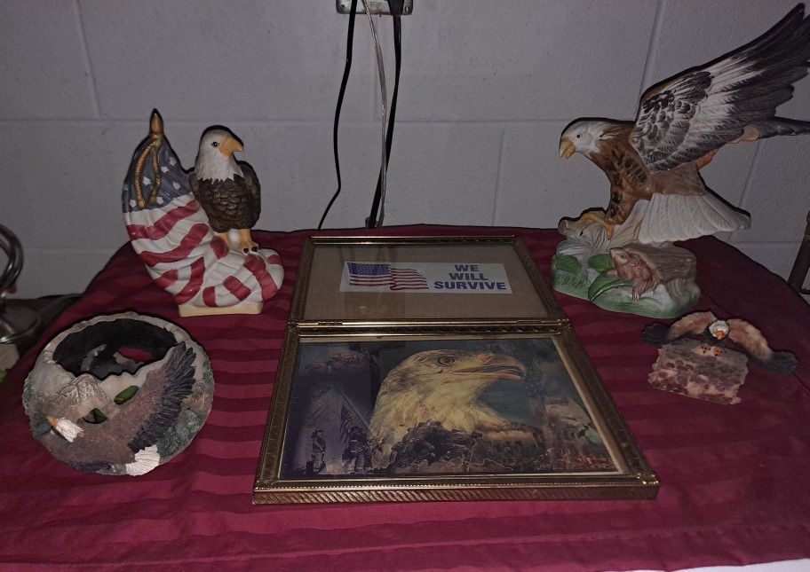Framed Eagle Picture Of Twin Towers Burning & 4 Ceramic Eagle Figurines Asking $10  For ALL 