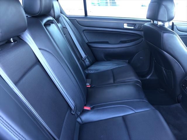 2013 Hyundai Genesis