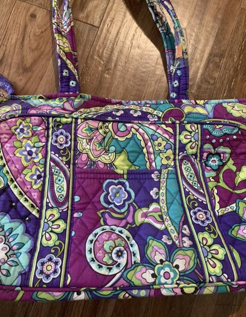 Vera Bradley Purple Zipper Shoulder Bag. Inner pockets