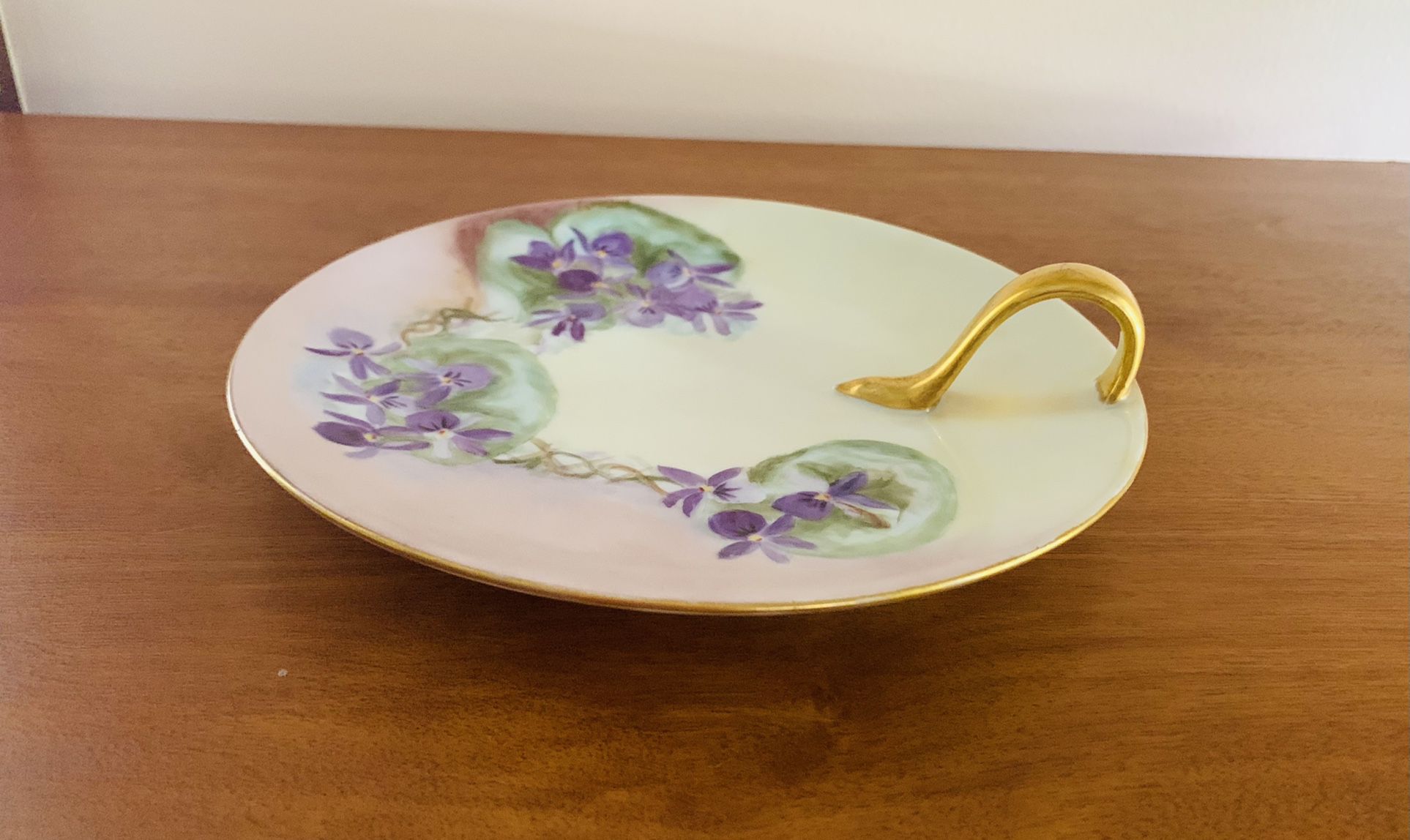 Decorative Purple Flowers w Gold Accent Plate Made In Bavaria