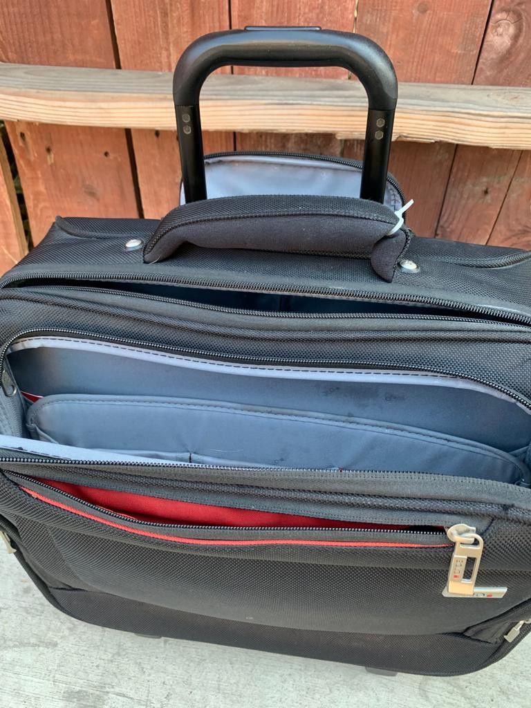 SOLO LUGGAGE BLACK