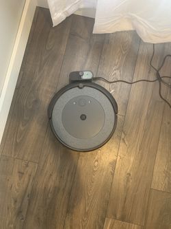 IRobot Roomba i3 Wi-Fi Connected  Thumbnail
