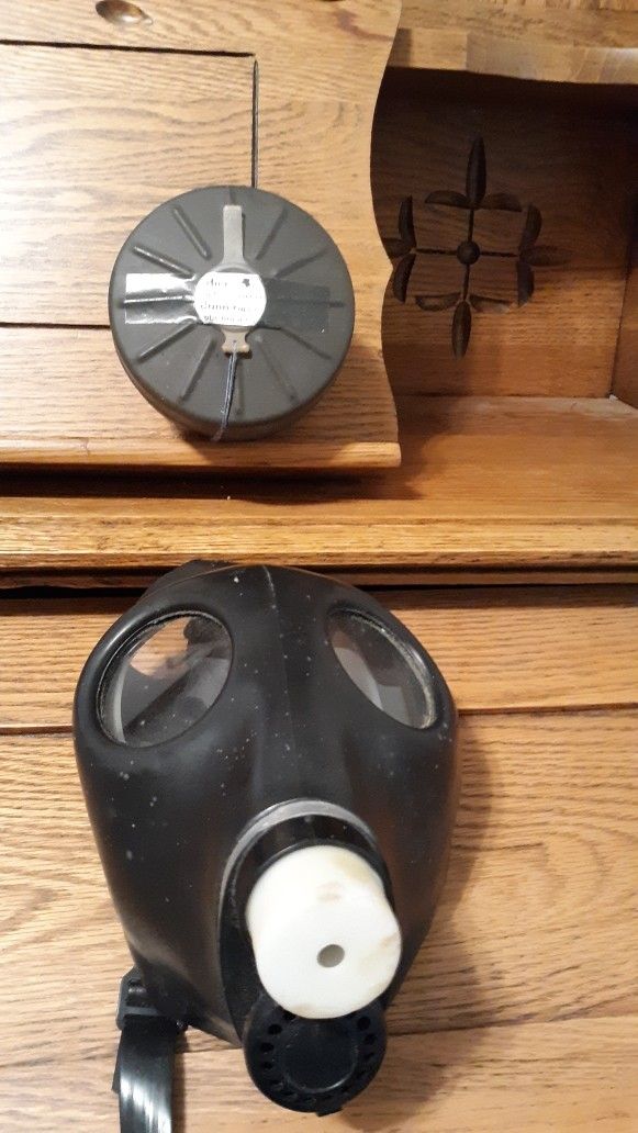MILITARY GAS MASK