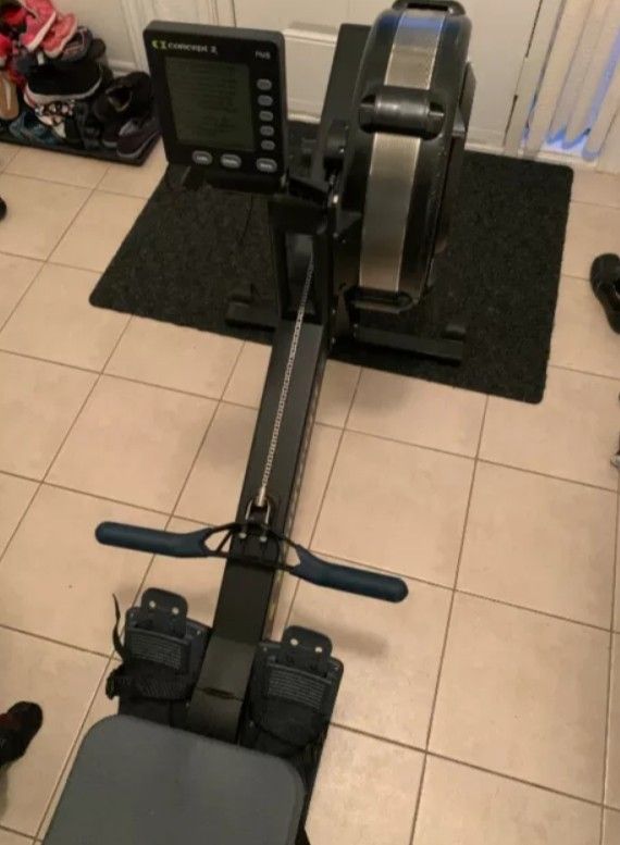 concept 2 rowing machine with pm5 monitor