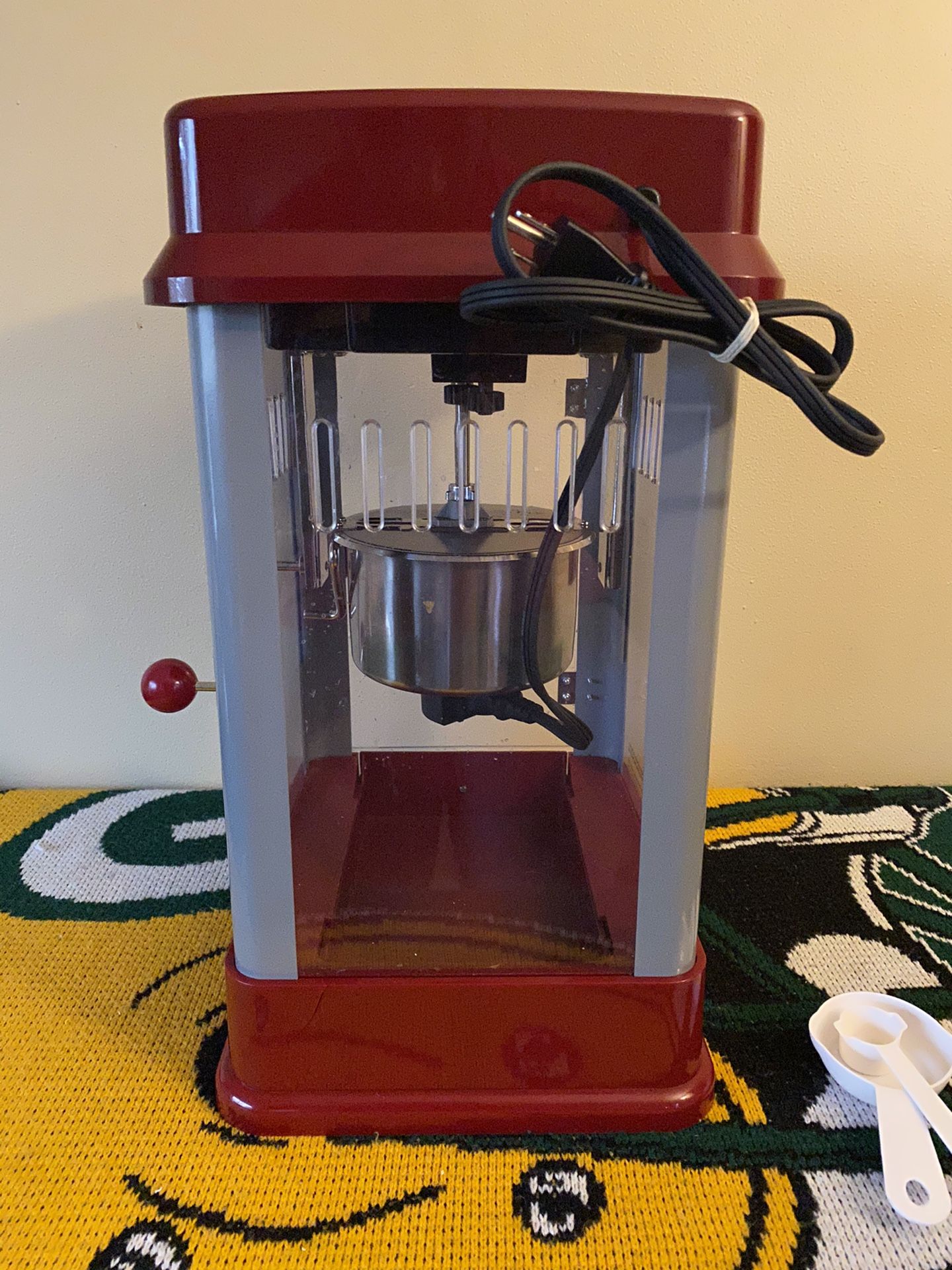 Oster Professional Popcorn Maker for Sale in West Allis, WI OfferUp