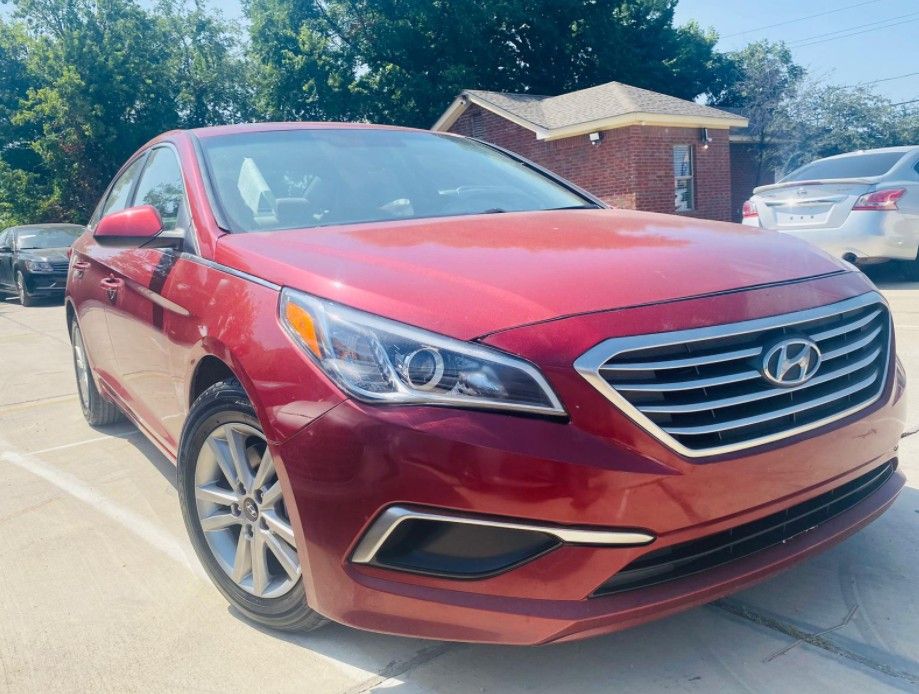 Are you looking to finance a used car vehicle?
2016 Hyundai Sonata SE