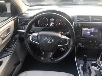 2017 Toyota Camry Thumbnail