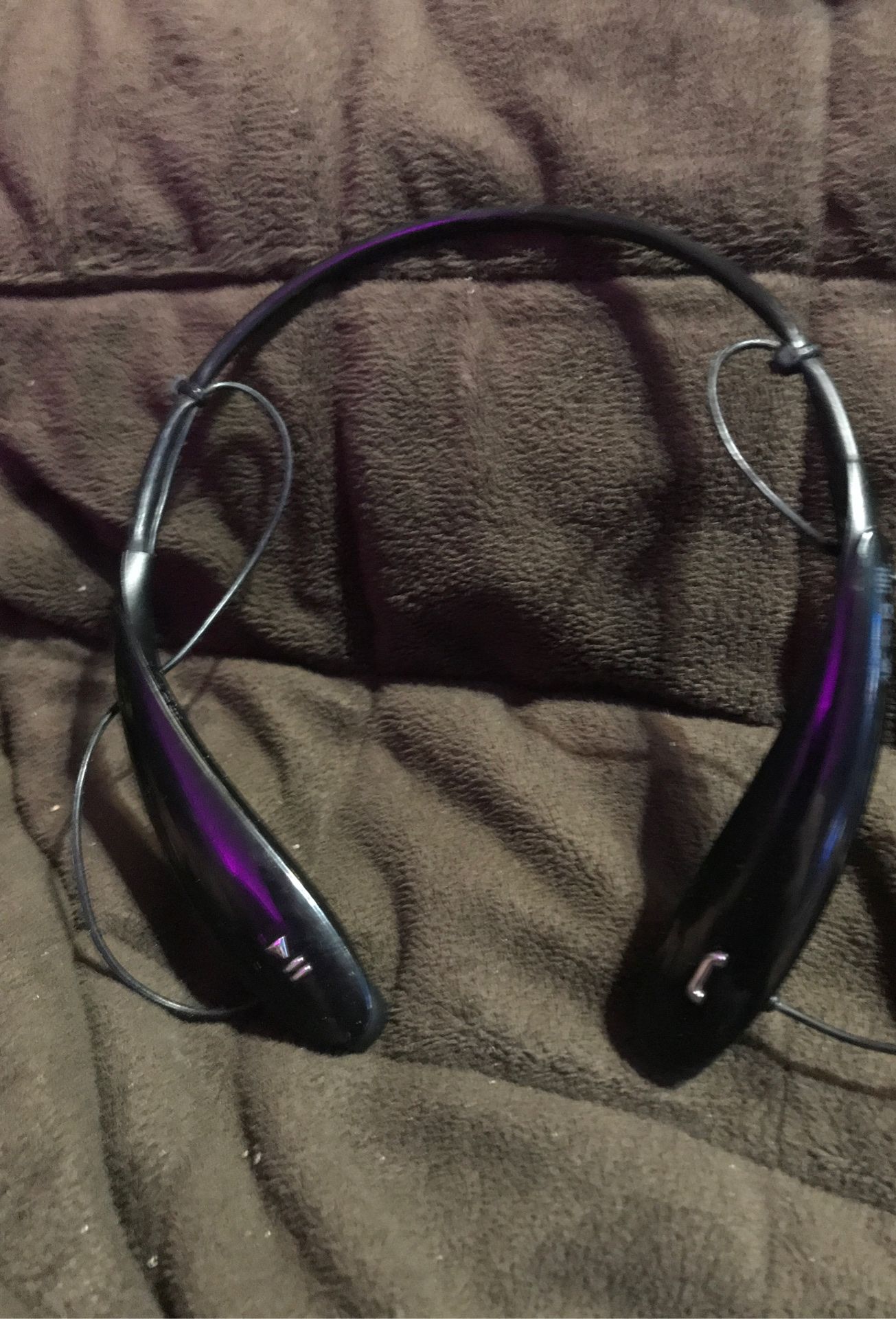 LG WIRELESS HEADPHONES