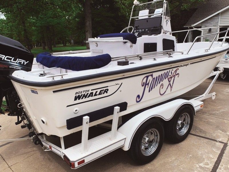 1996 Boston Whaler Outrage 19