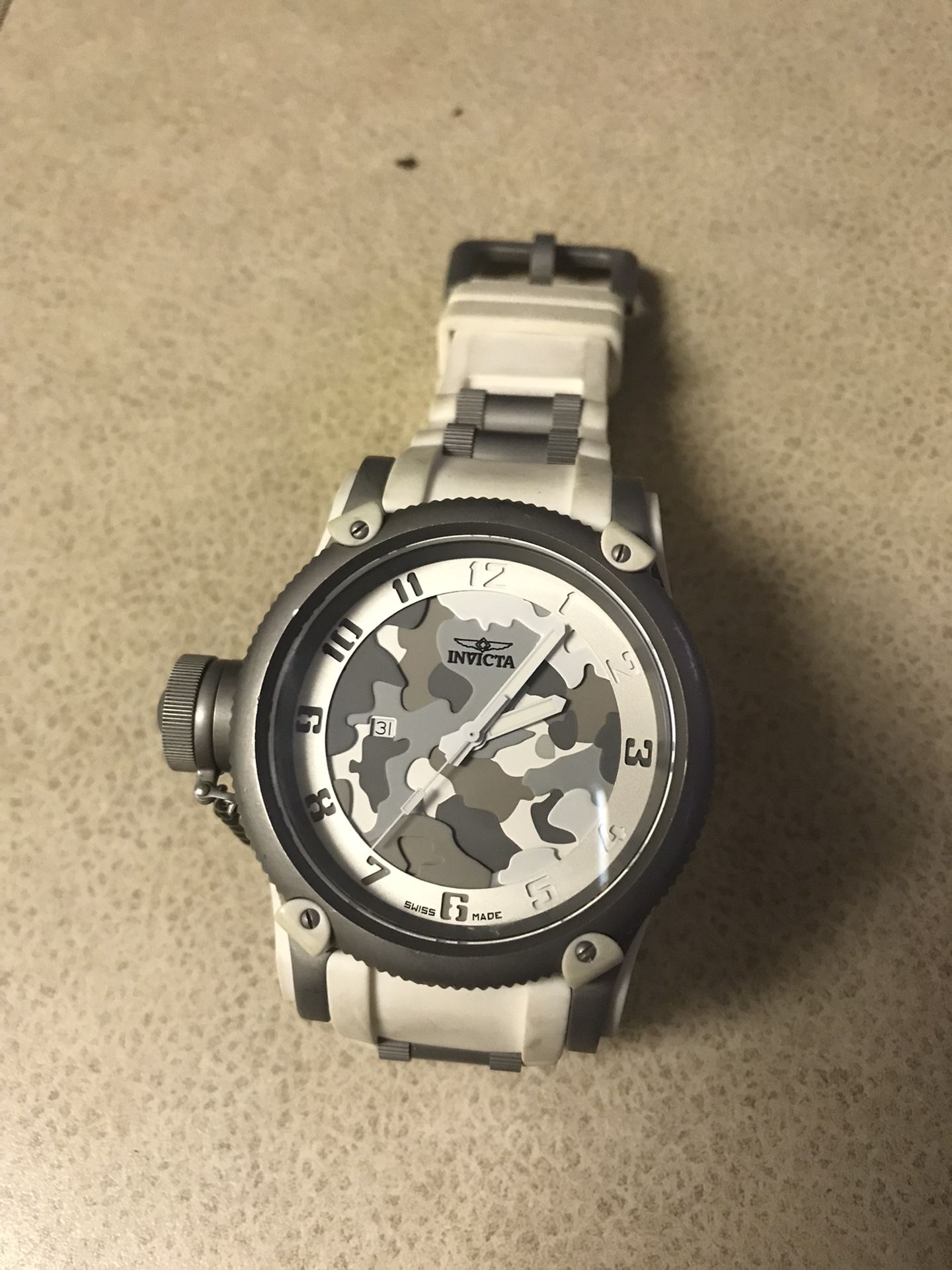 Invicta White Siberian Tiger Model 1200