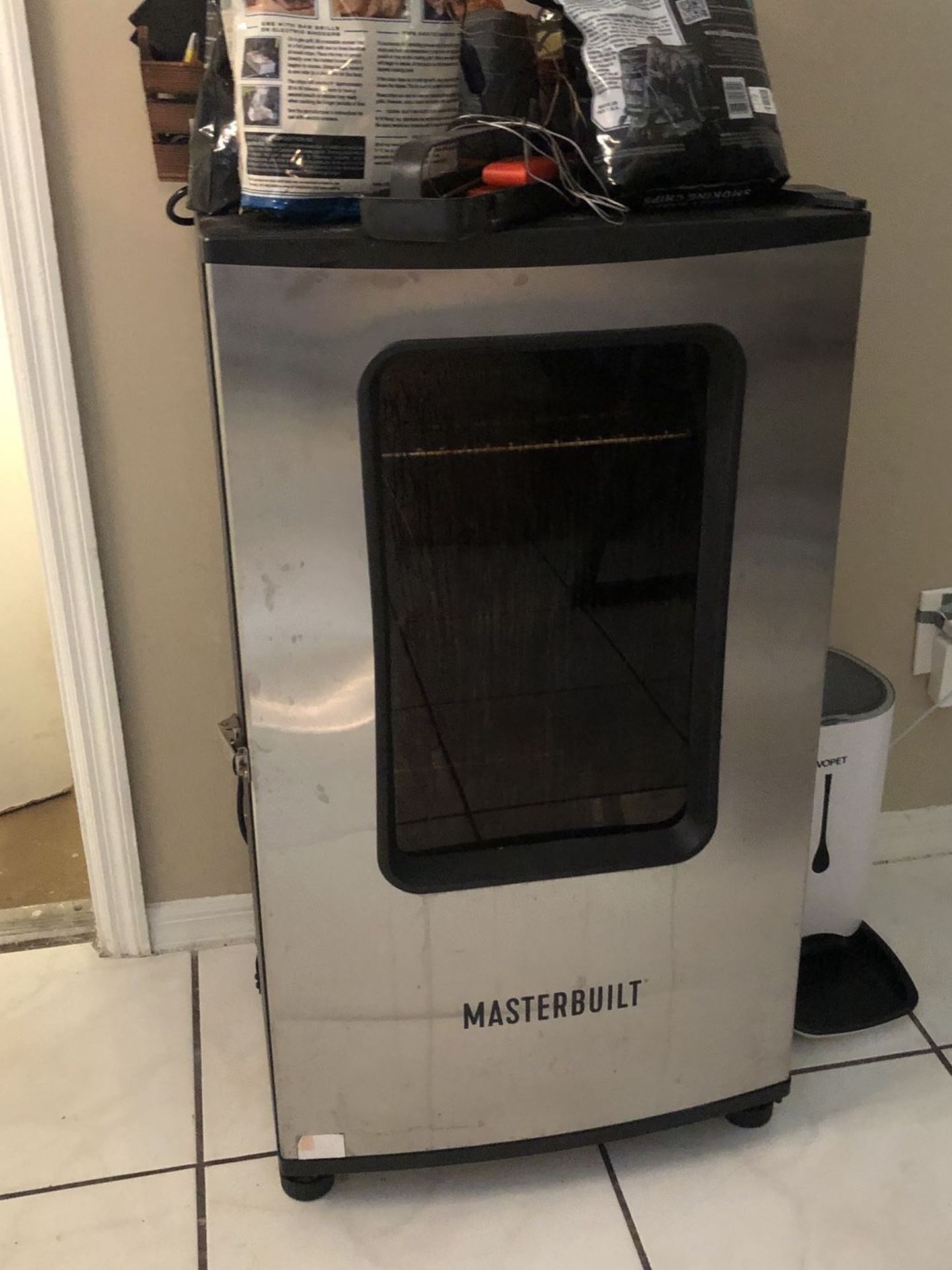 Masterbuilt Electric Smoker