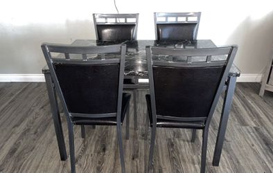 Black & White Marbled Table & Metal Chairs Thumbnail