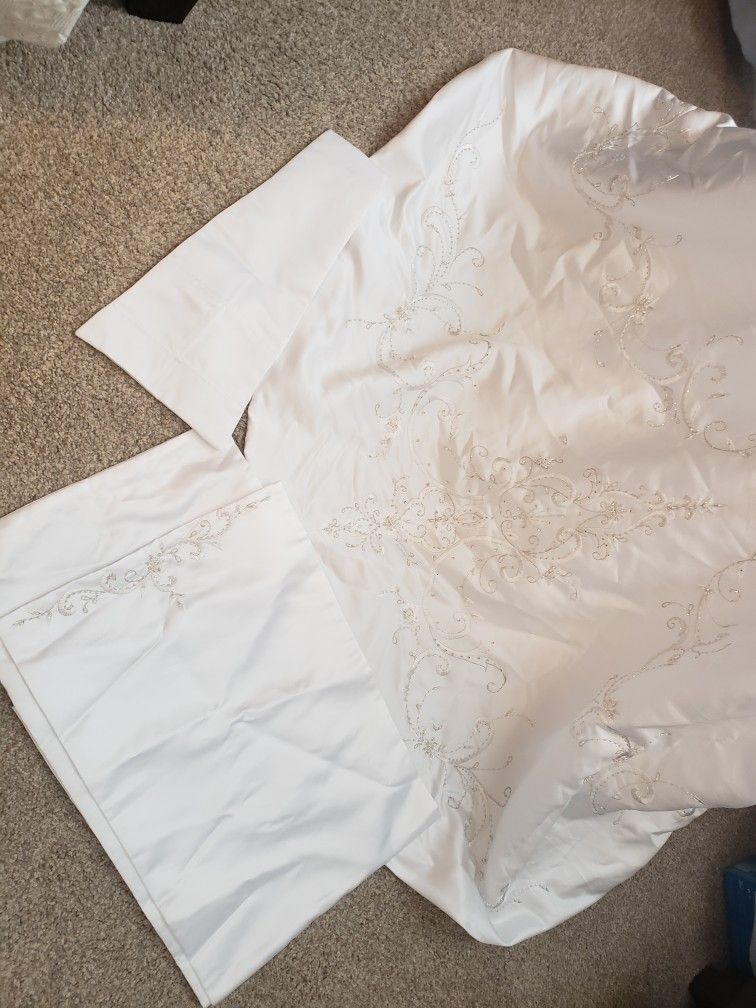 Brand New Wedding Dress Size 16