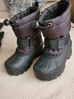 Snow pants & Boots. Thumbnail