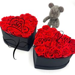 Red Eternal Roses Heart Shape Box Roses Lasting Preserved Flowers Bday Anniversary Gift Present immortal Roses long lasting  Thumbnail