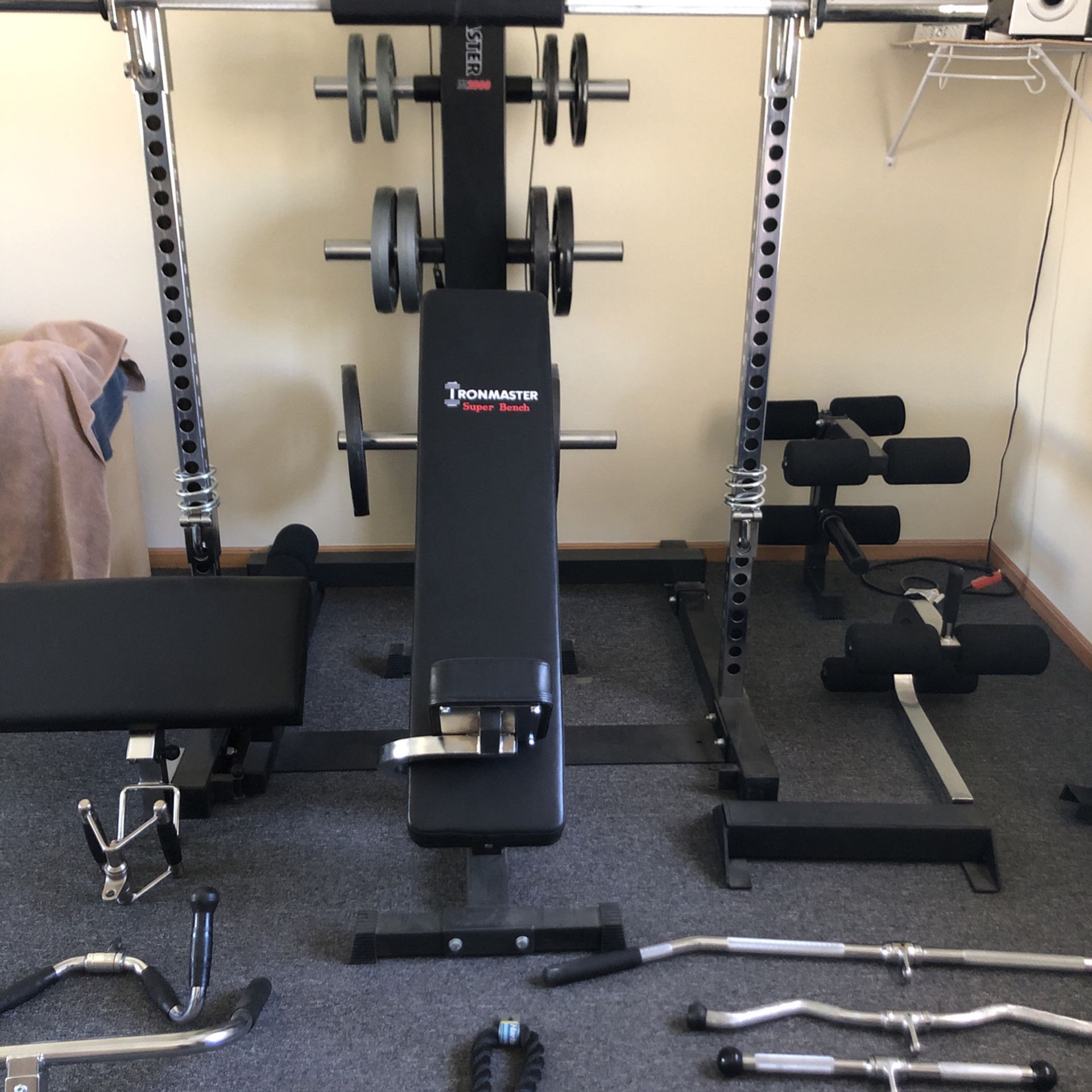 Self Spotting Weight Machine iron Master for Sale in Apple Valley, CA -  OfferUp