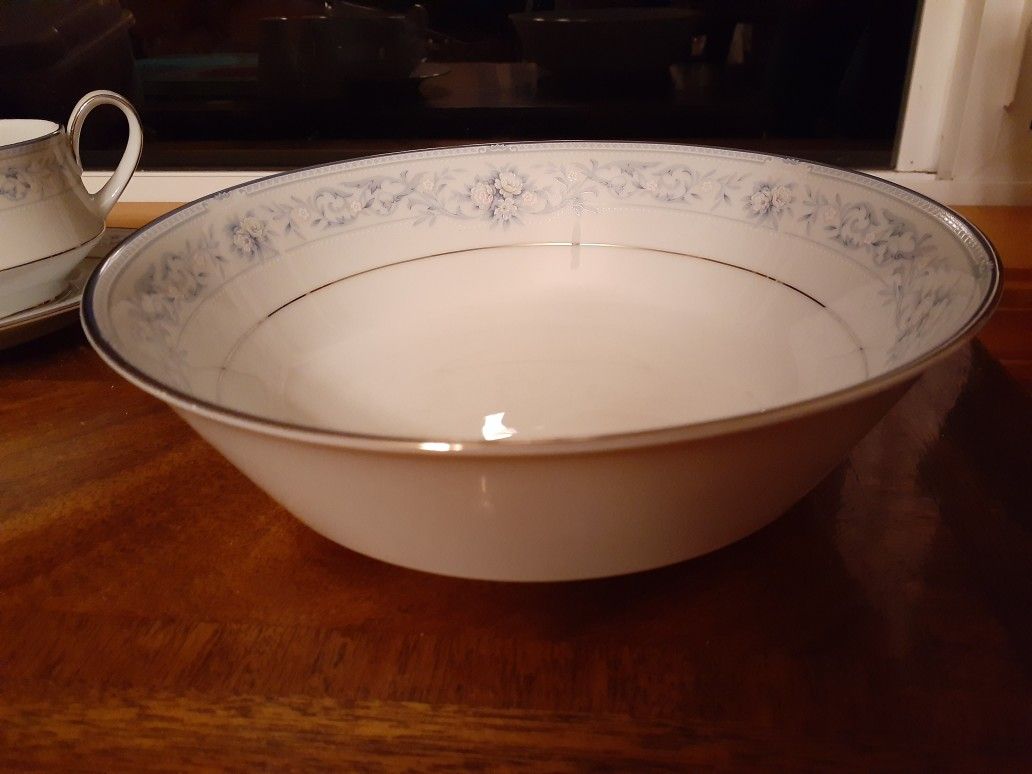 Legendary Noritake Dearborn China set 10 Place settings and service ware