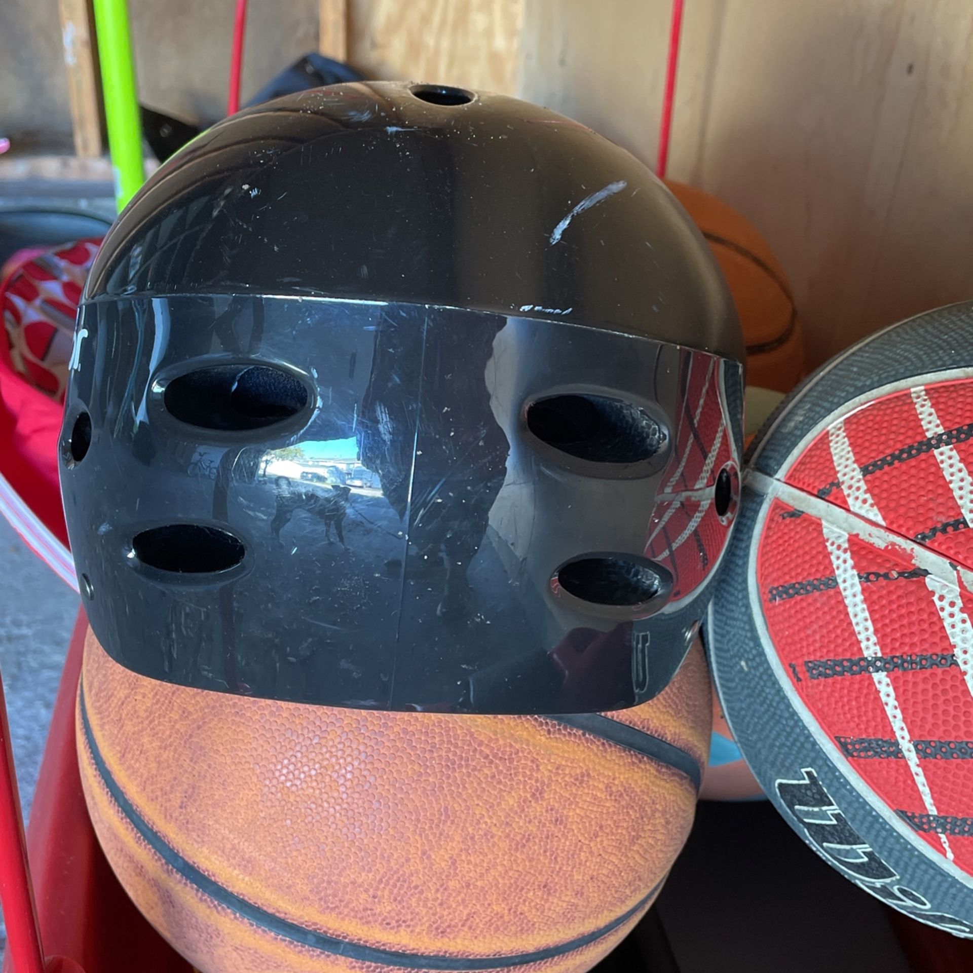 Razor Helmet