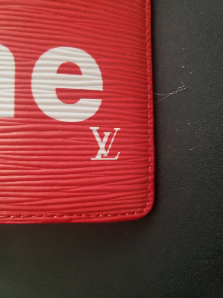 Supreme Loius Vuitton Wallet (Price Negotiable)