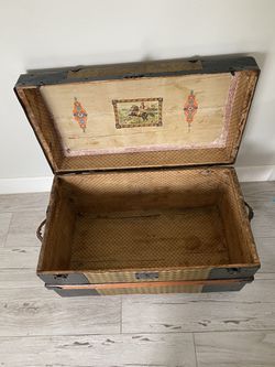 Solid Wood Vintage Chest Thumbnail