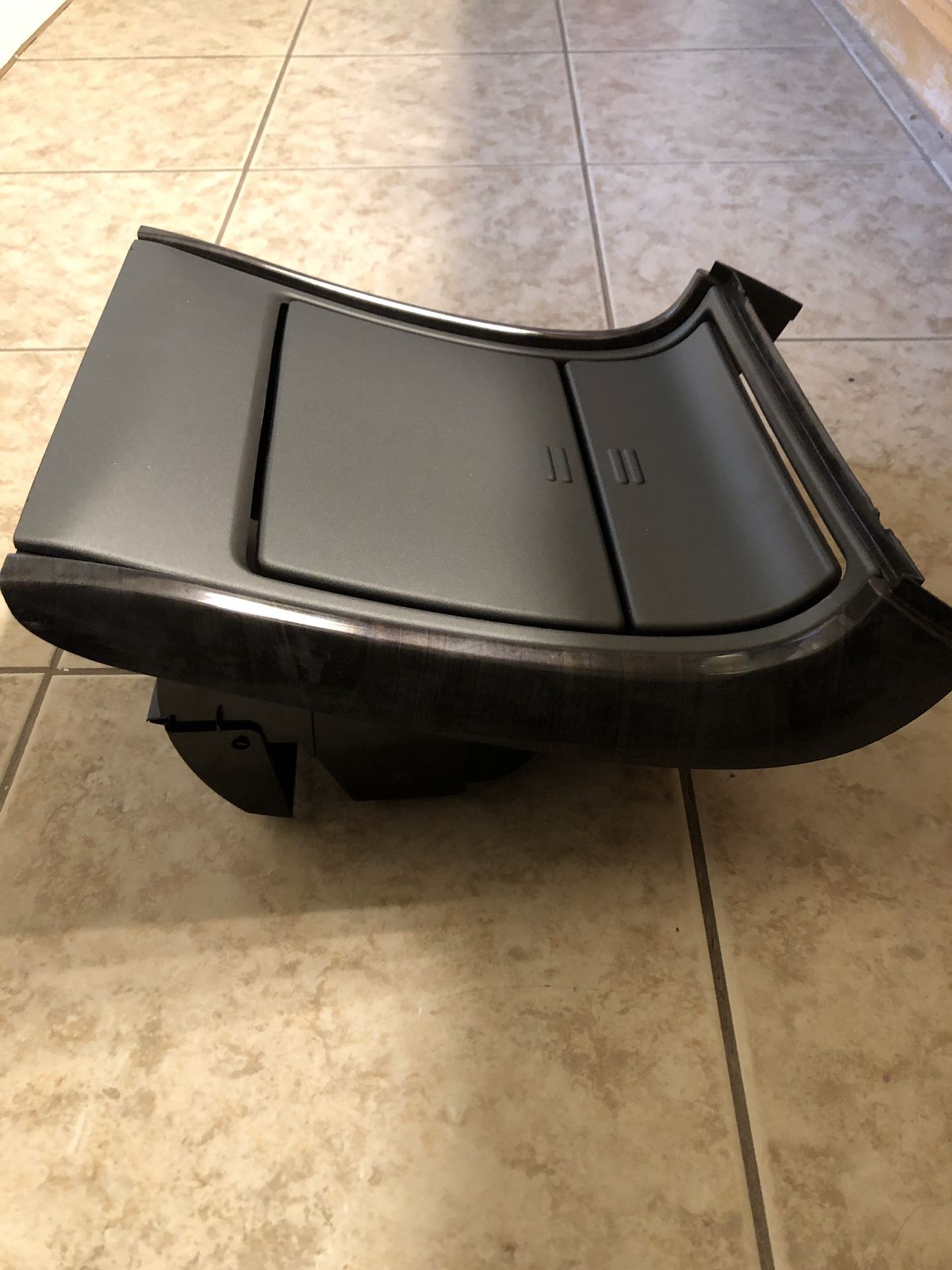 2002-2004 Yukon Denali center Console New