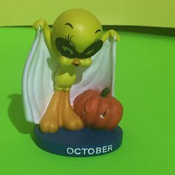 GOEBEL Danbury Mint Perpetual Calendar Tweety Bird October Halloween Pumpkin Thumbnail