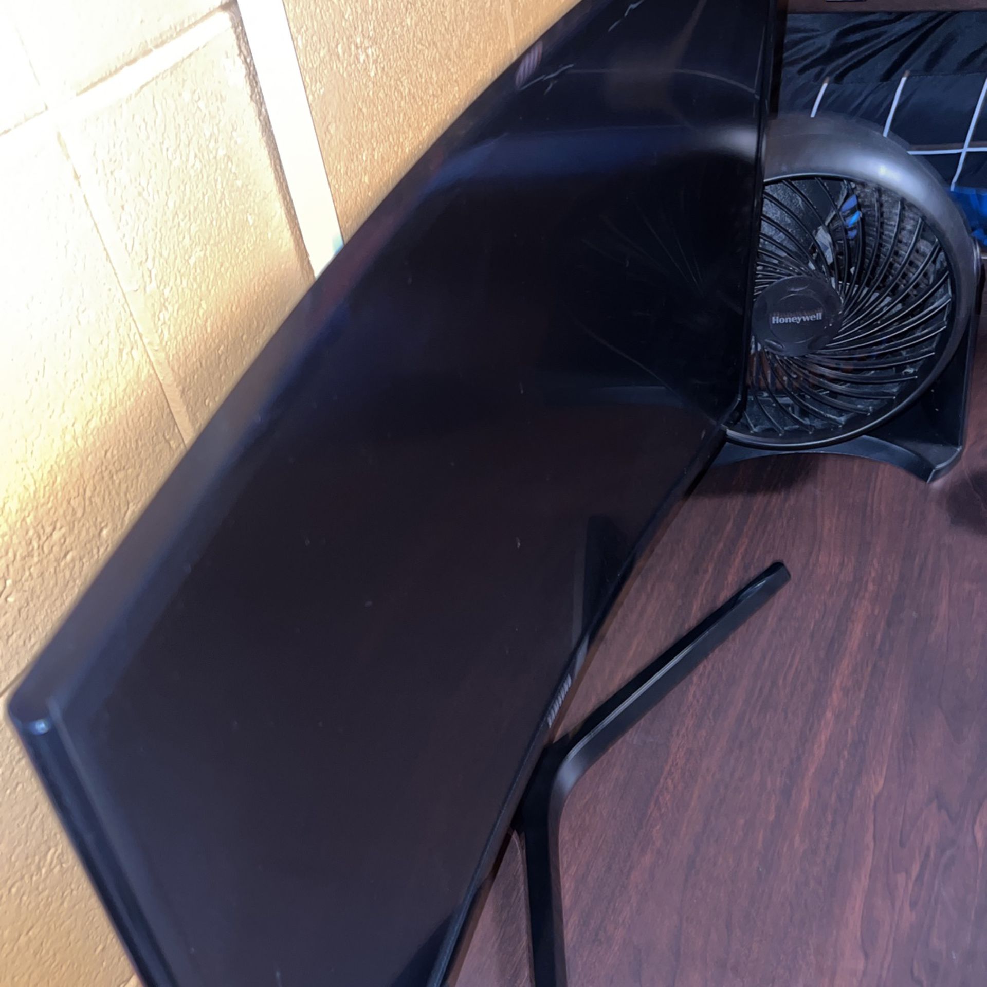 Samsung Curved Monitor 27’