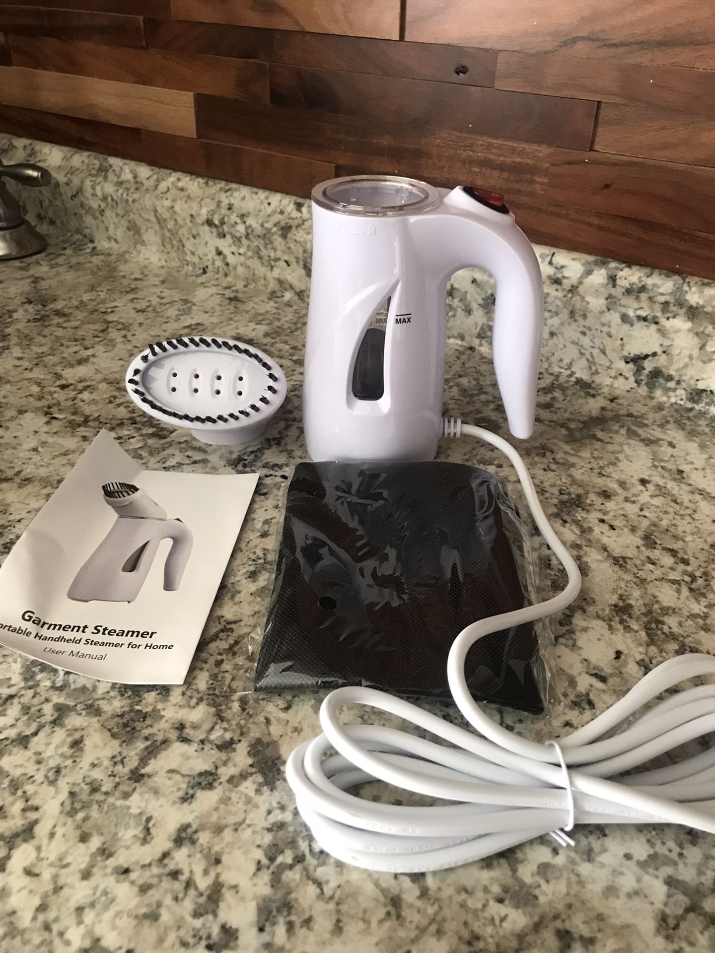 Portable Steamer Fabric Clothes Garment Steam Iron Handheld Compact Fast Heat-up