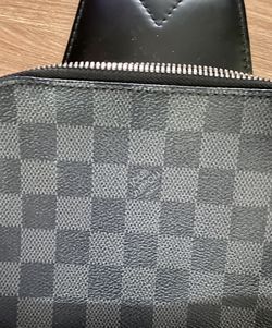Authentic Louis Vuitton Avenue Sling Bag Thumbnail