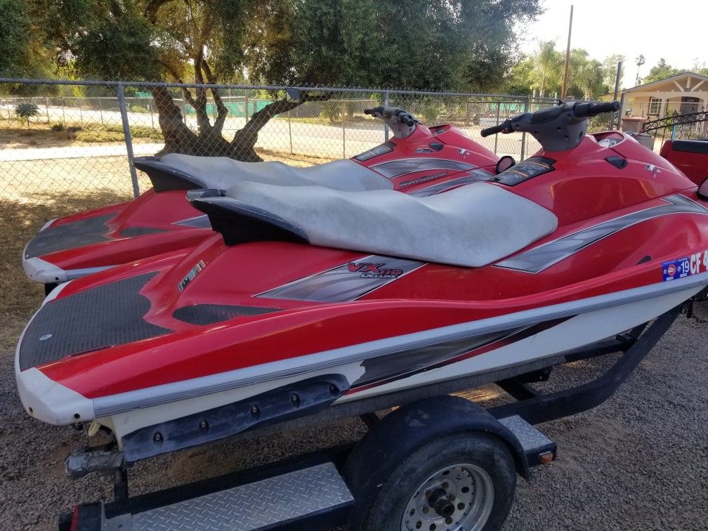 2005 Yamaha waverunner vx110 deluxe for Sale in Perris, CA OfferUp