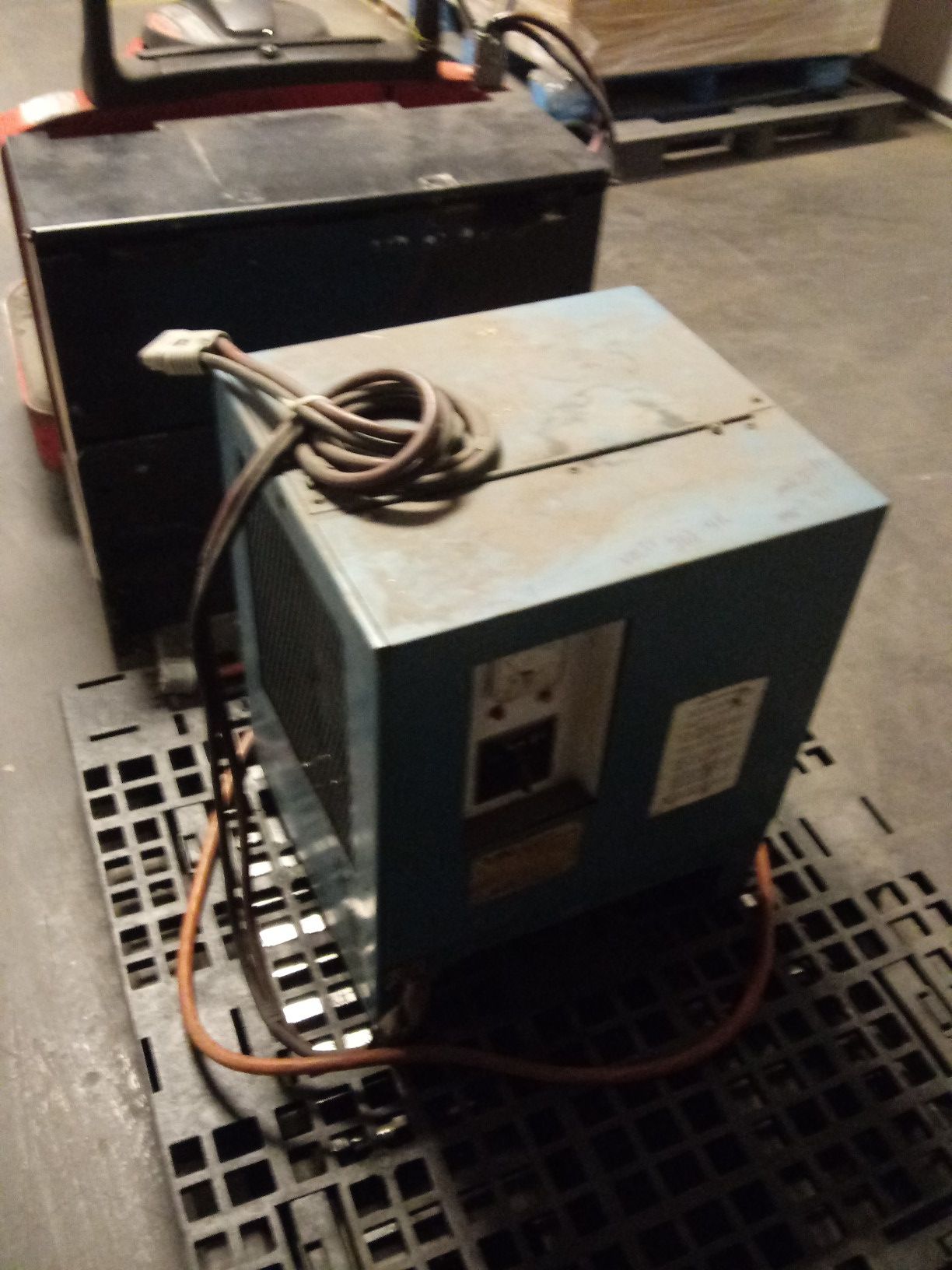 Yale forklift charger.