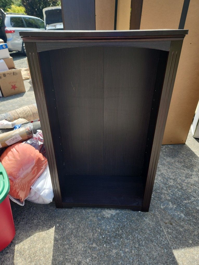 midd size shelfs 2 total