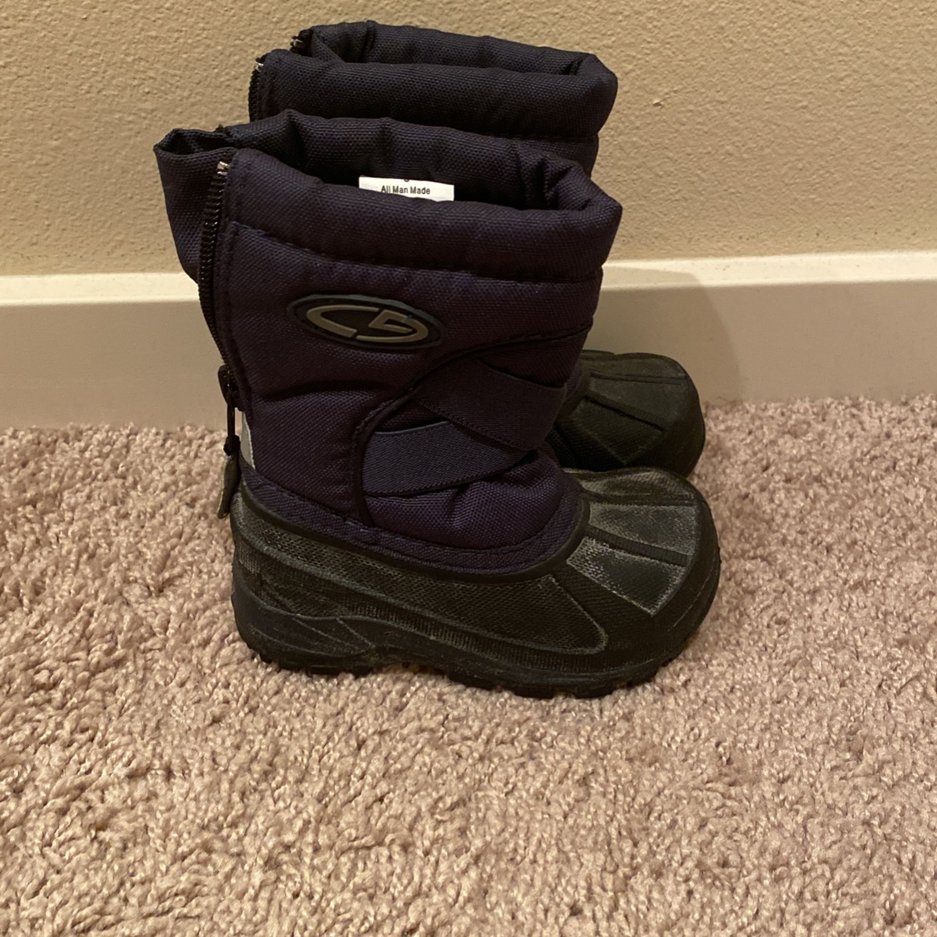 Toddler Snow Boots - Size 5 - $10