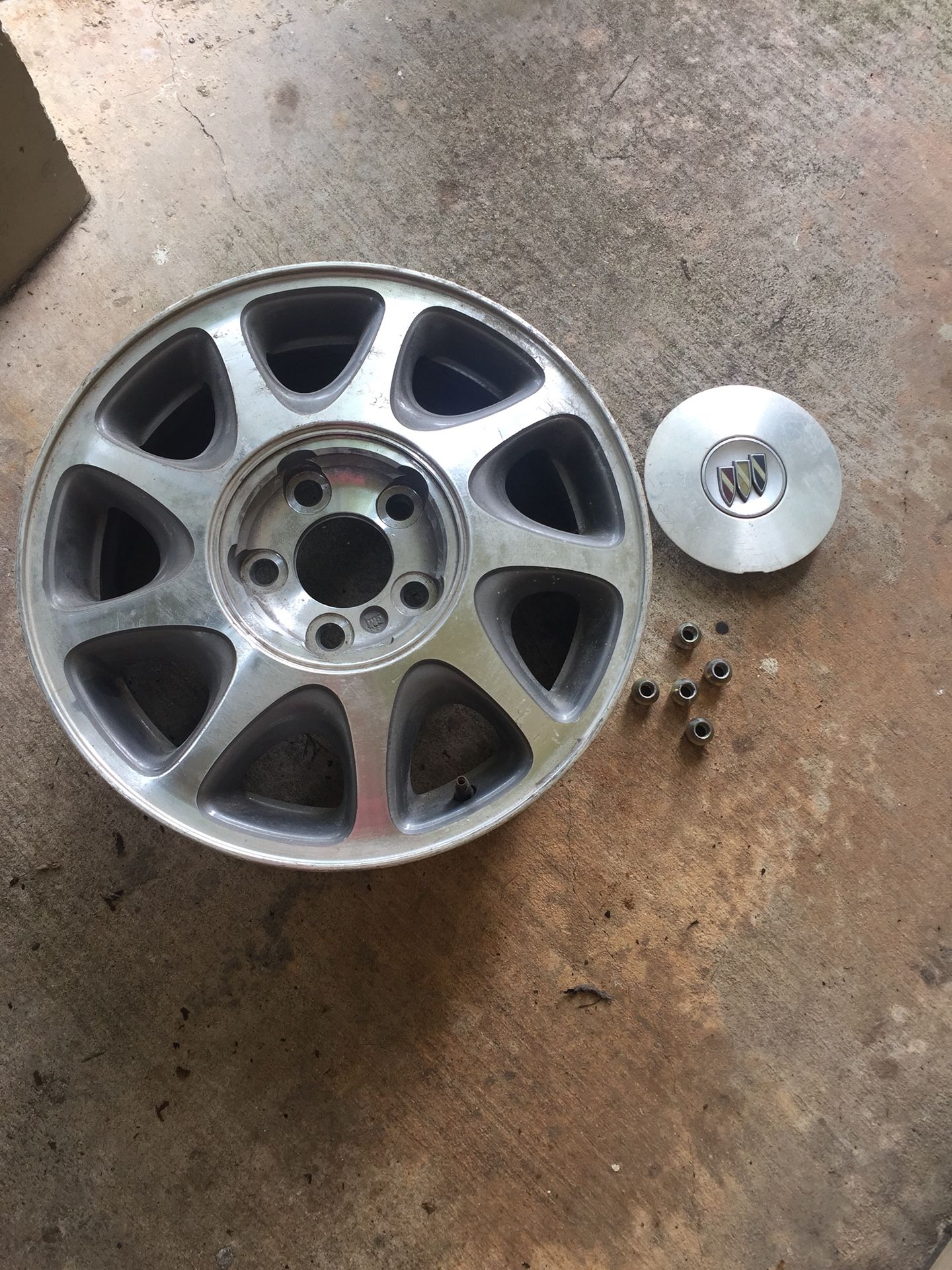 All 4 Buick Regal 1997-2004 Used OEM Wheel 16x6.5 factory rims and wheel cover caps