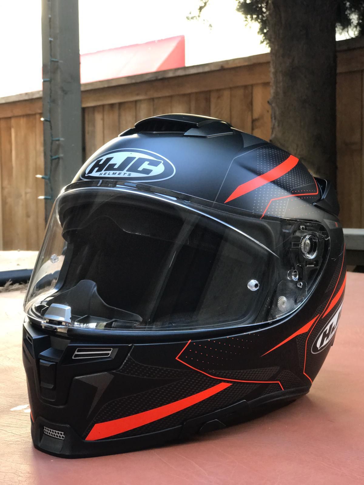 HJC F70 Helmet MEDIUM