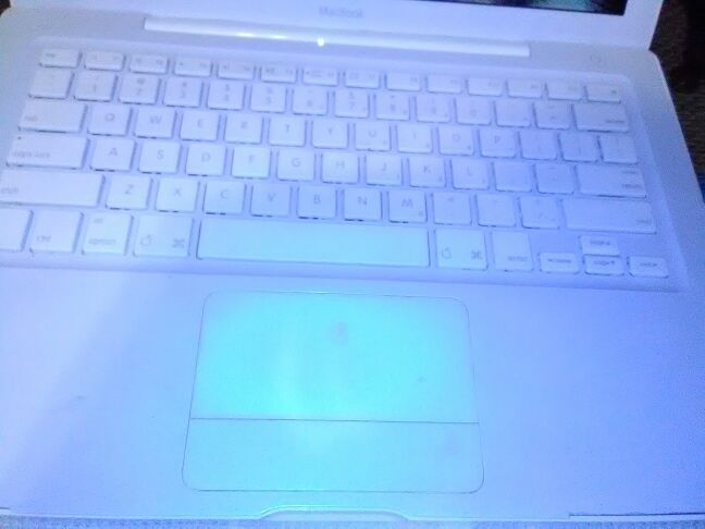 Macbook perfect condition