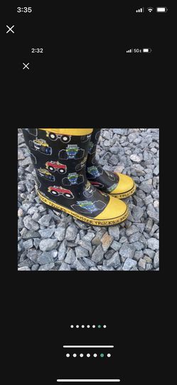 2 Pair Of Rubber Boots For Kids Size 1 And 2 Perfect For Outdoors $20 Each  Thumbnail