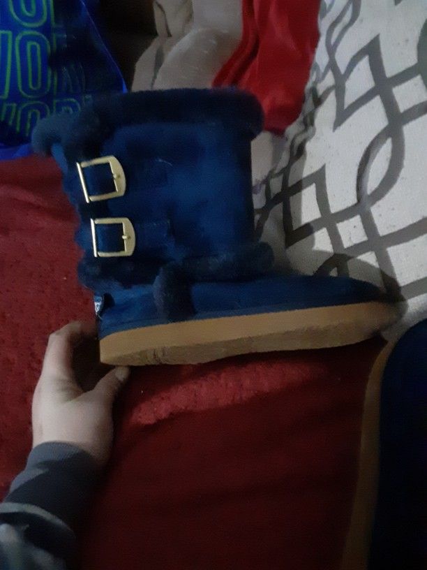 Three Pair Of Women's Size 6 Boots Uggs Great Condition