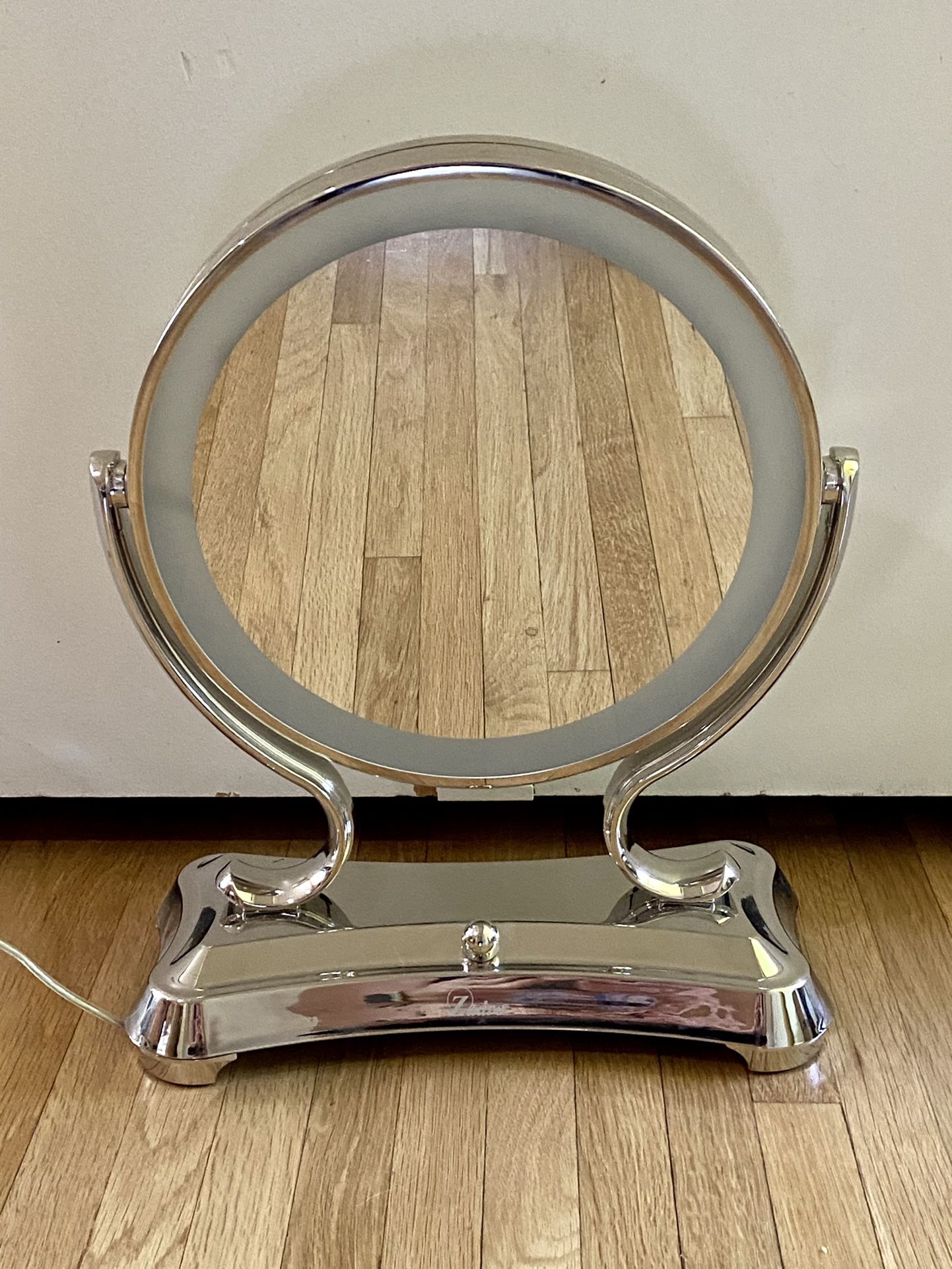 Lighted Makeup Mirror