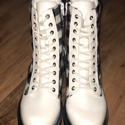 White Boots, Size 8 Women Thumbnail