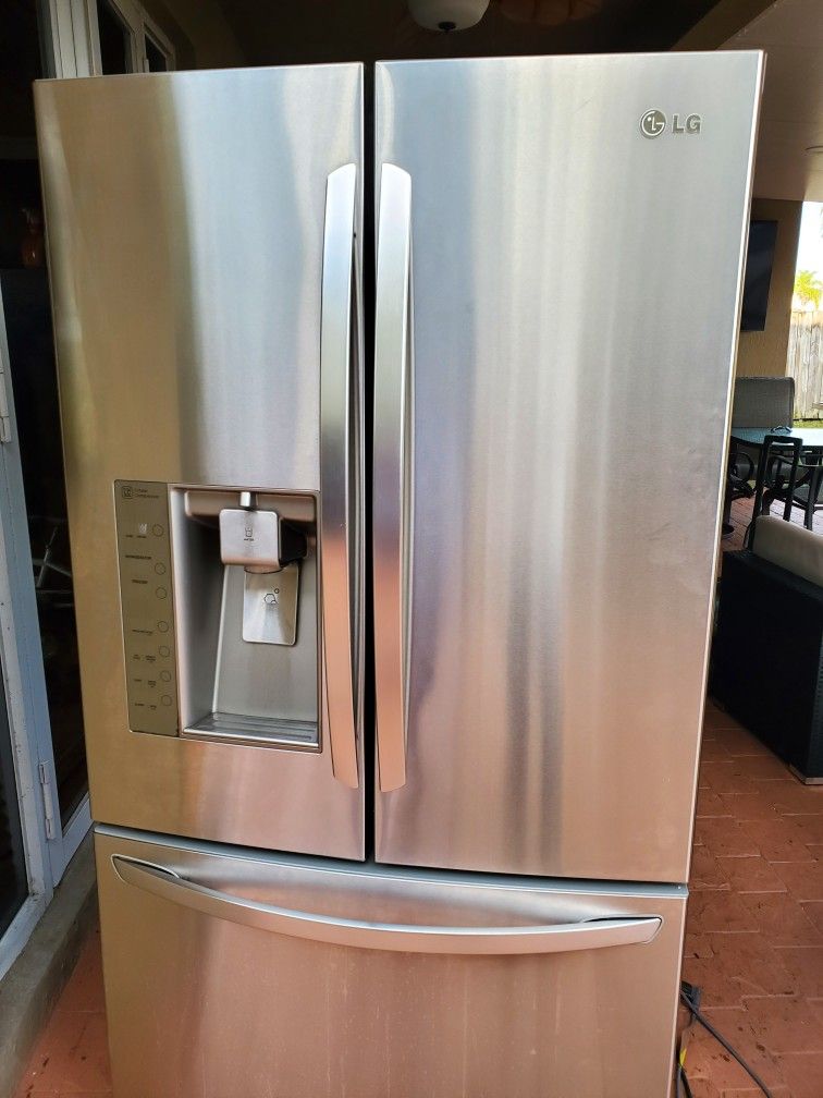 LG Fridge Refrigerador Como Nuevo