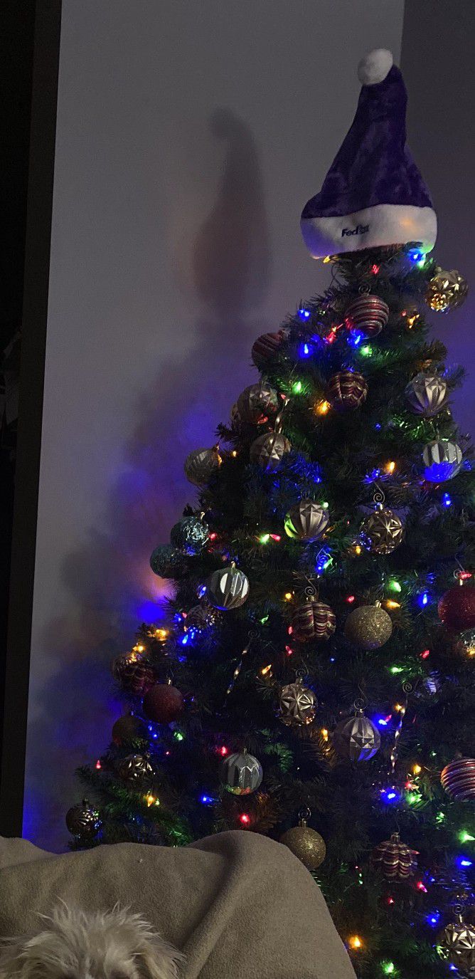 6ft Christmas Tree Multicolor LEDs With Ornaments