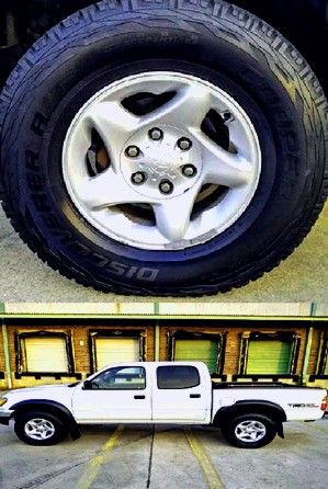ֆ14OO 4WD Toyota Tacoma 4WD
