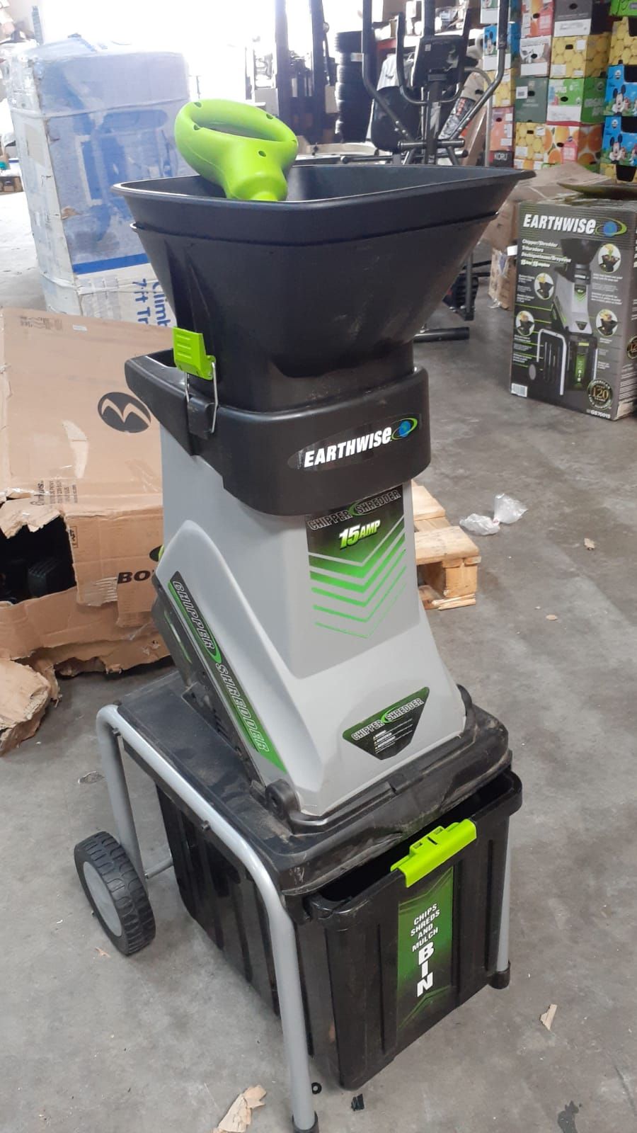 Earthwise GS70015 15Amp Corded Electric Garden Chipper/Shredder with Collection Bin (LIKE NEW