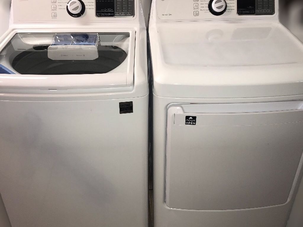 *USED* Midea 4.5 Cu.Ft Top Load Washer & 7.5 Cu.Ft Electric Dryer Set